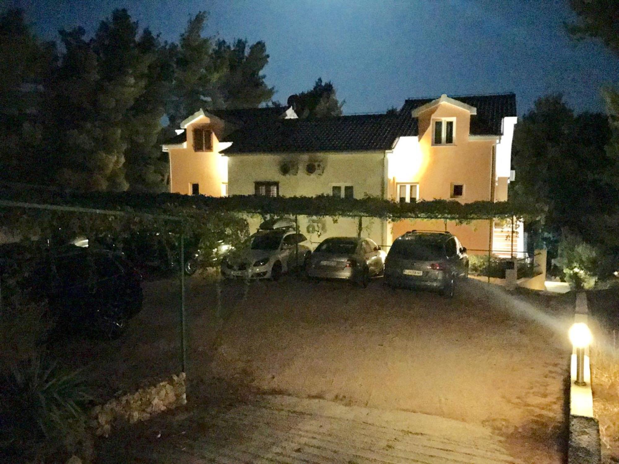 Apartments Nautic Zavala Εξωτερικό φωτογραφία