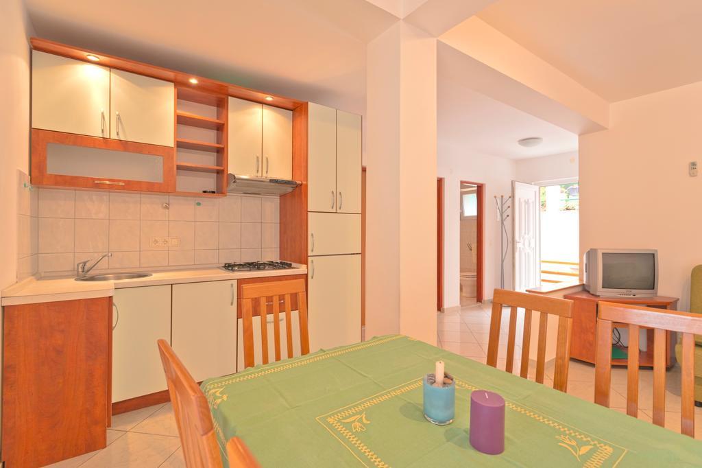 Apartments Nautic Zavala Εξωτερικό φωτογραφία