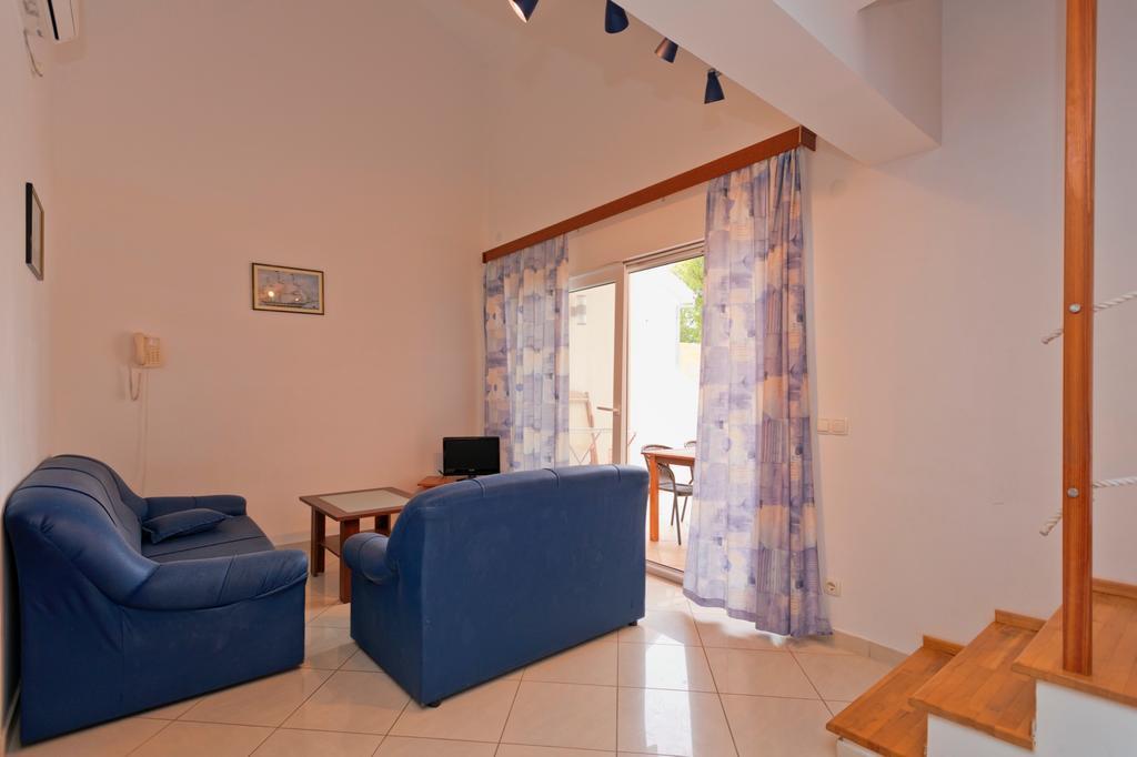 Apartments Nautic Zavala Εξωτερικό φωτογραφία