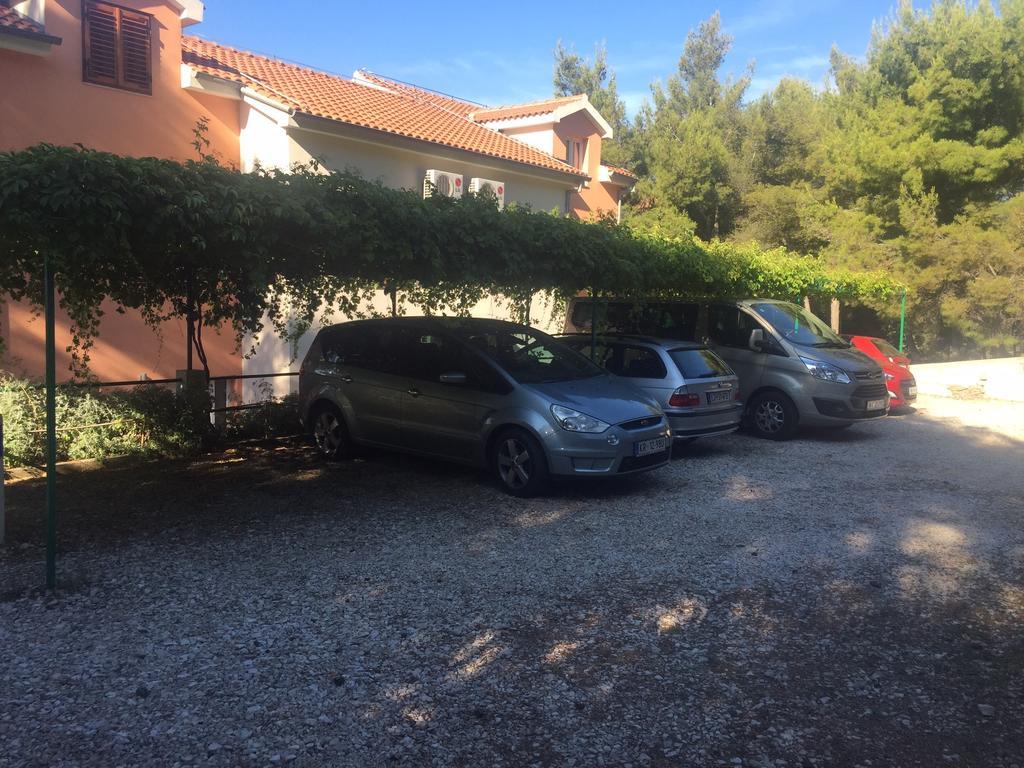 Apartments Nautic Zavala Εξωτερικό φωτογραφία
