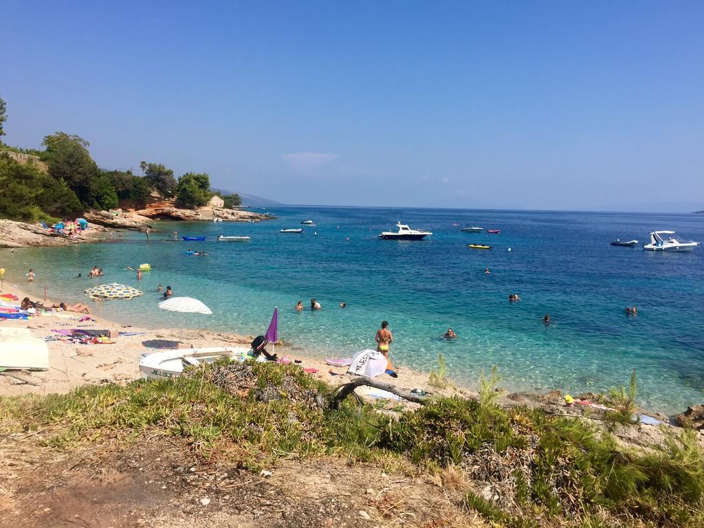 Apartments Nautic Zavala Εξωτερικό φωτογραφία