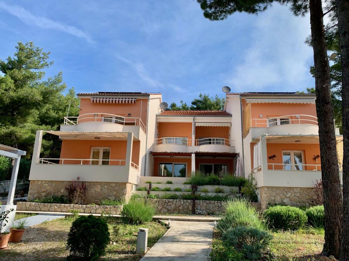 Apartments Nautic Zavala Εξωτερικό φωτογραφία