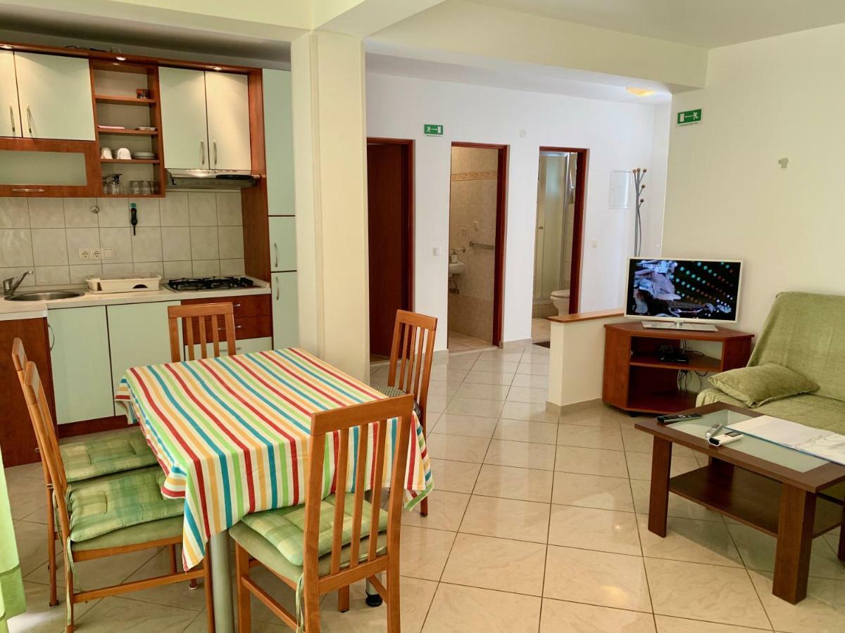 Apartments Nautic Zavala Εξωτερικό φωτογραφία