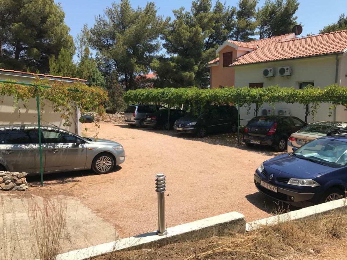 Apartments Nautic Zavala Εξωτερικό φωτογραφία