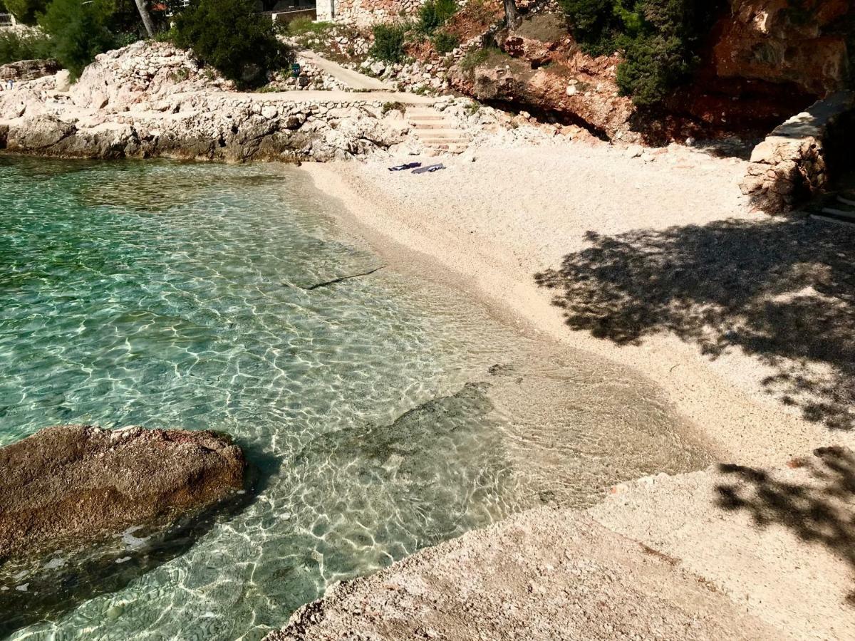 Apartments Nautic Zavala Εξωτερικό φωτογραφία